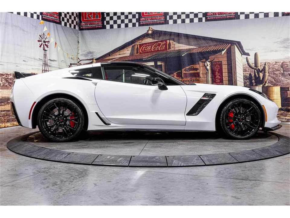 2016 Chevrolet Corvette C7 - Image 8 of 31