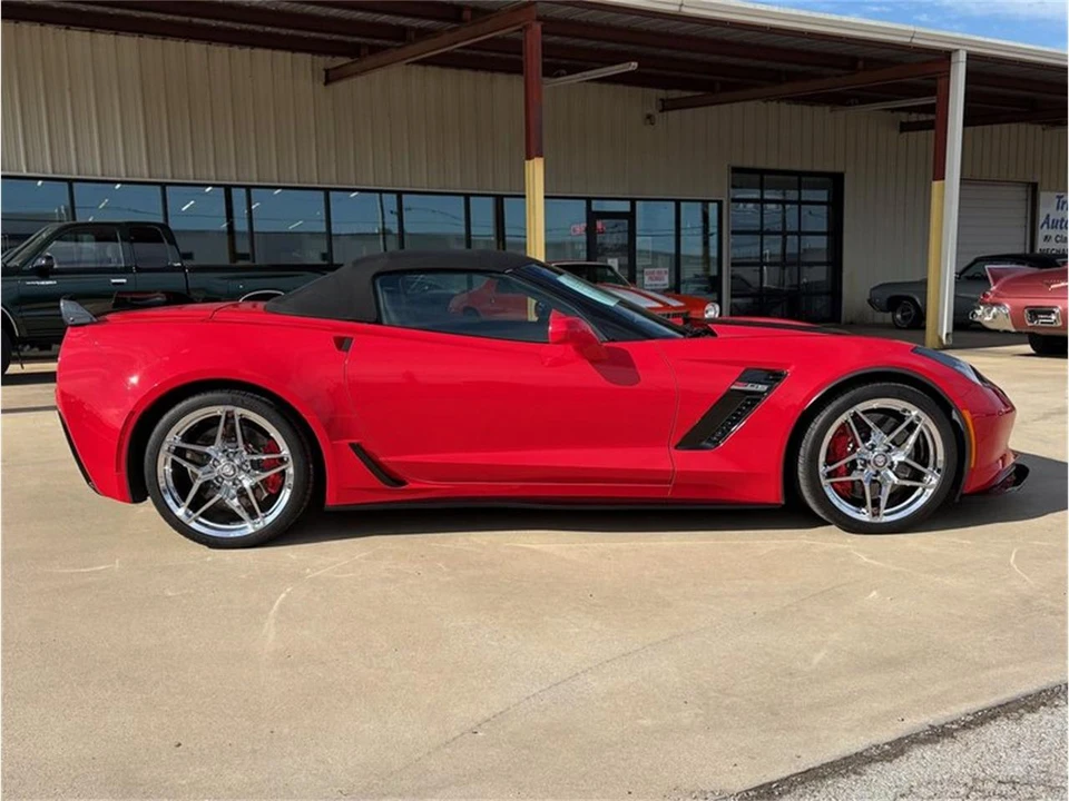 2016 Chevrolet Corvette C7 - Image 12 of 31