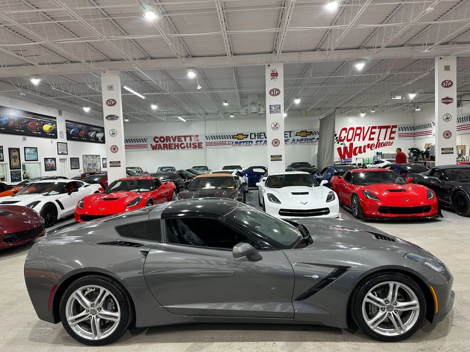 2016 Chevrolet Corvette - Image 6 of 11