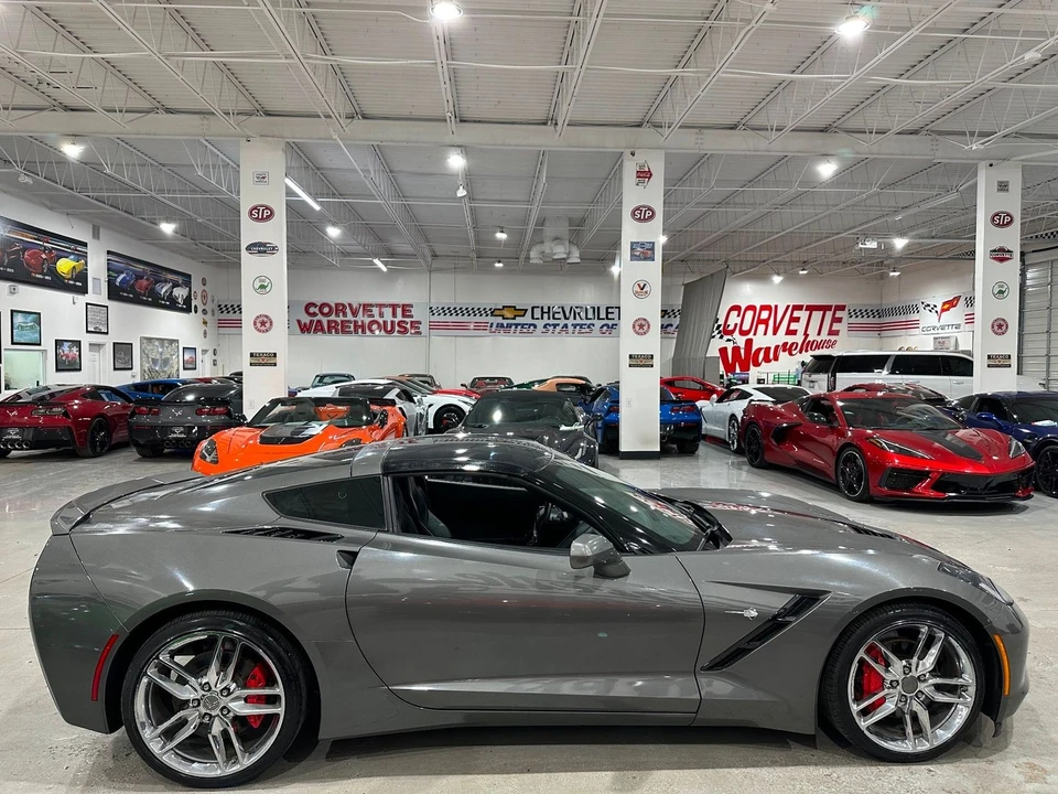 2016 Chevrolet Corvette - Image 6 of 11