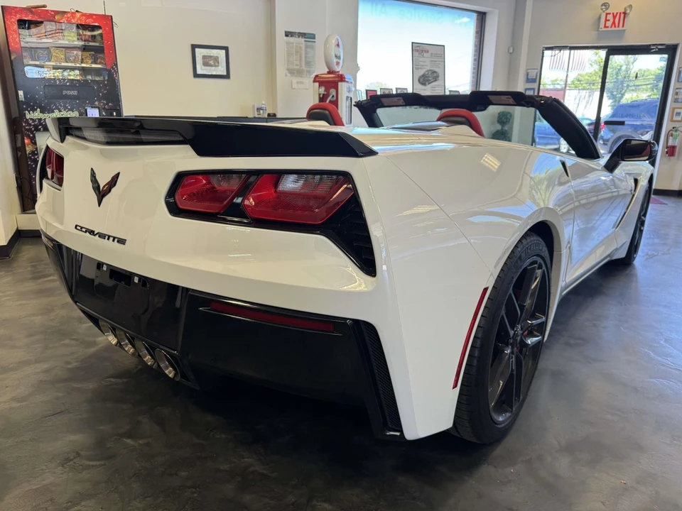 2016 Chevrolet Corvette C7 - Image 2 of 15