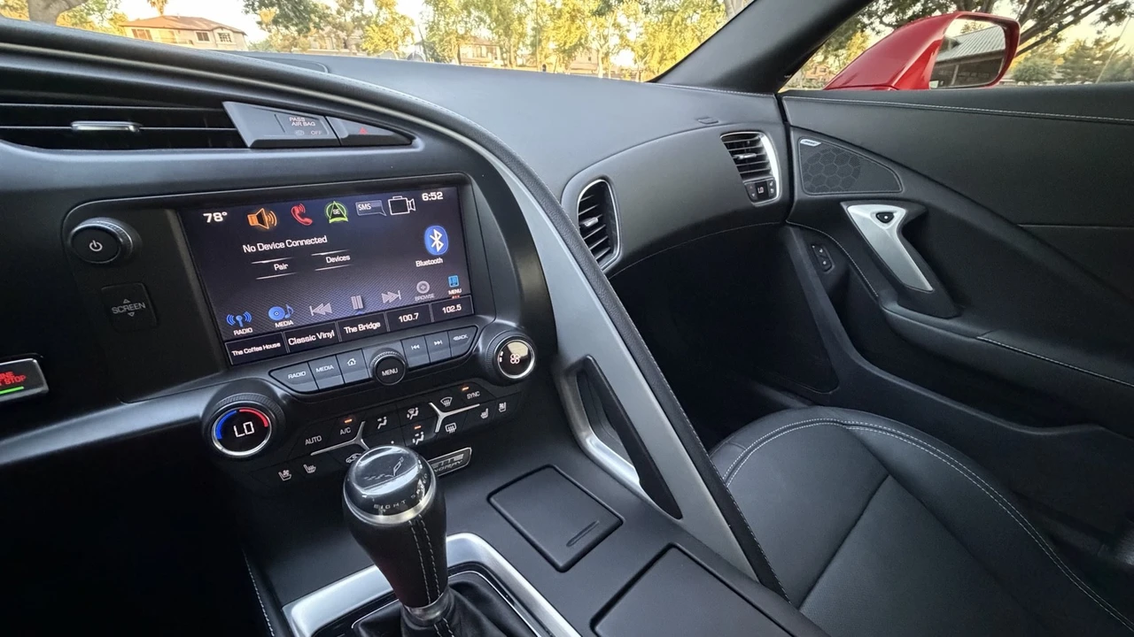 2016 Chevrolet Corvette C7 - Image 17 of 27
