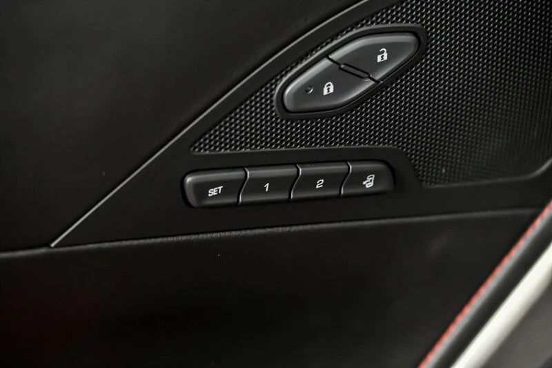 2016 Chevrolet Corvette C7 - Image 18 of 31