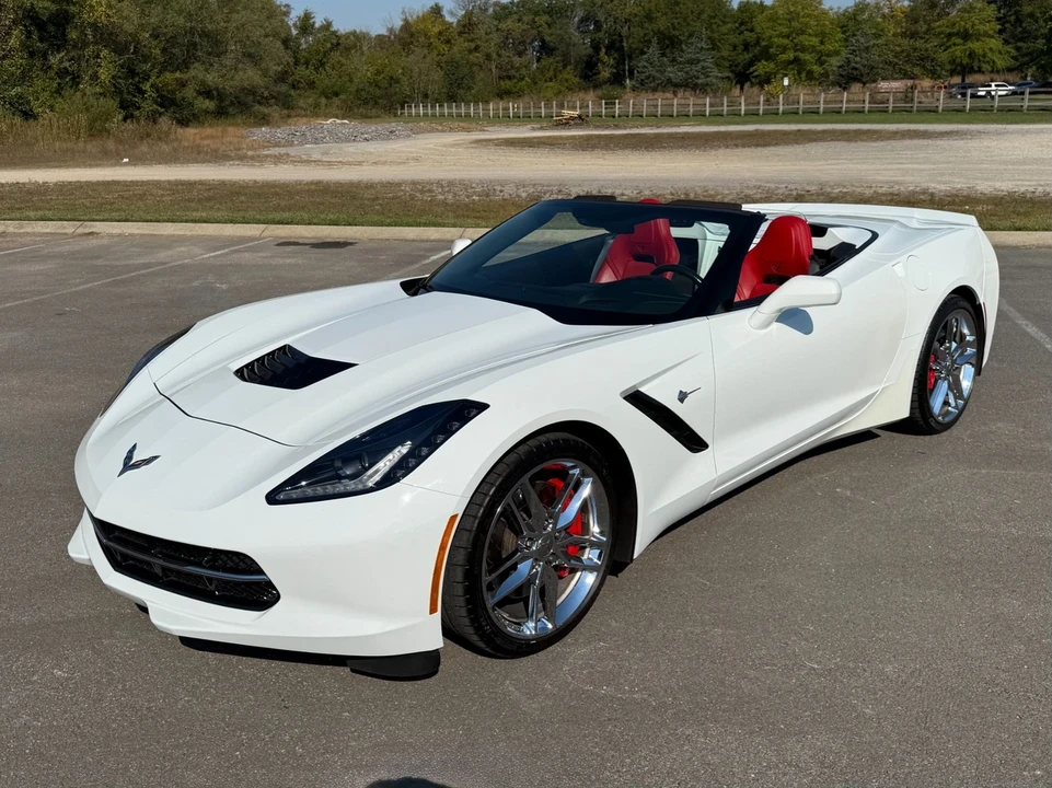 2016 Chevrolet Corvette C7 - Image 2 of 12