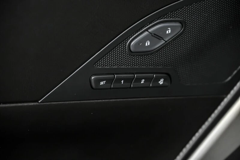 2016 Chevrolet Corvette C7 Z06 - Image 16 of 31