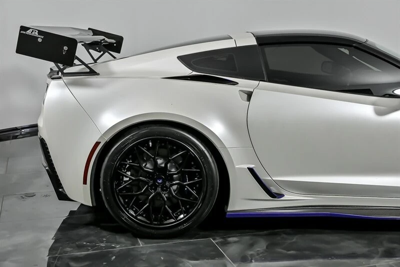 2016 Chevrolet Corvette C7 Z06 - Image 11 of 31