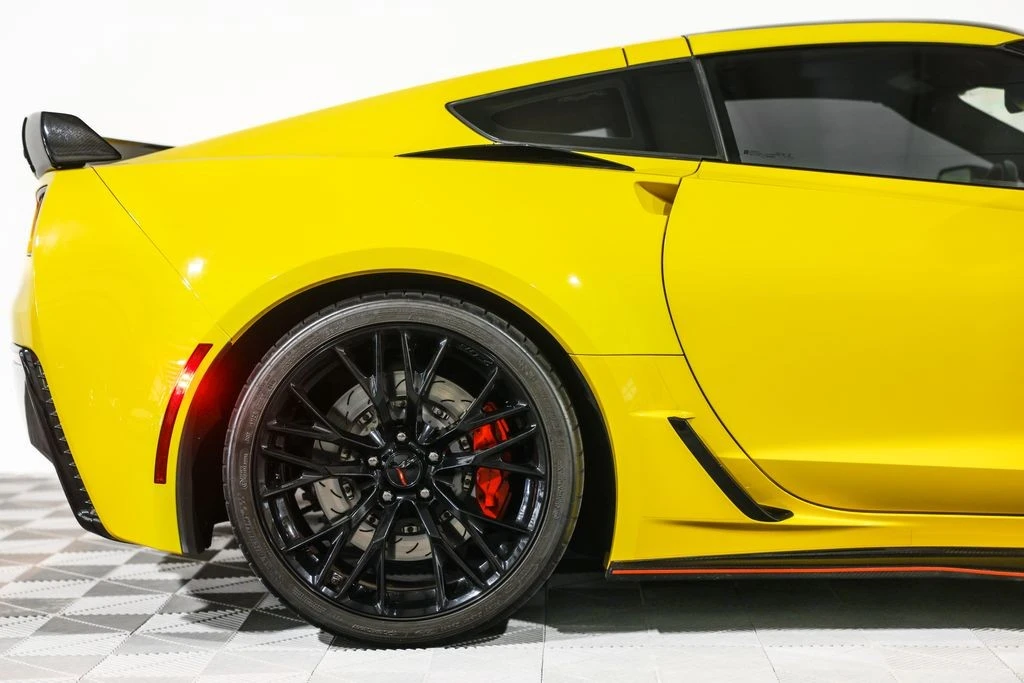 2016 Chevrolet Corvette C7 Z06 - Image 2 of 31