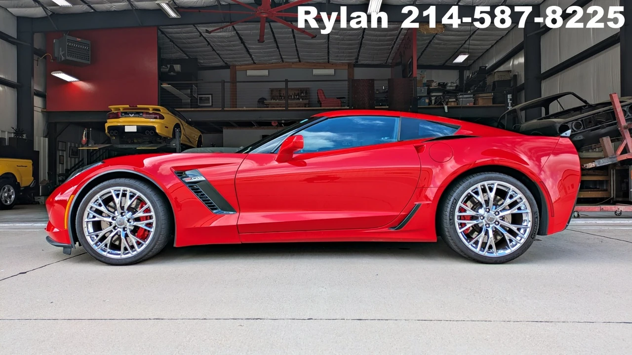 2016 Chevrolet Corvette C7 Z06 - Image 17 of 24