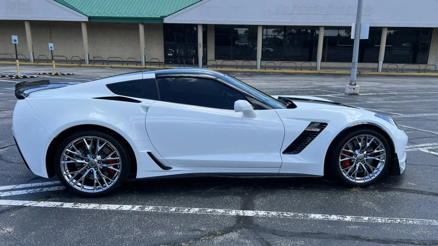 2016 Chevrolet Corvette C7 Z06 - Image 2 of 25