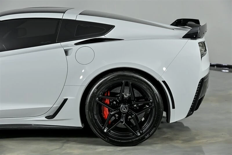 2016 Chevrolet Corvette C7 Z06 - Image 8 of 31