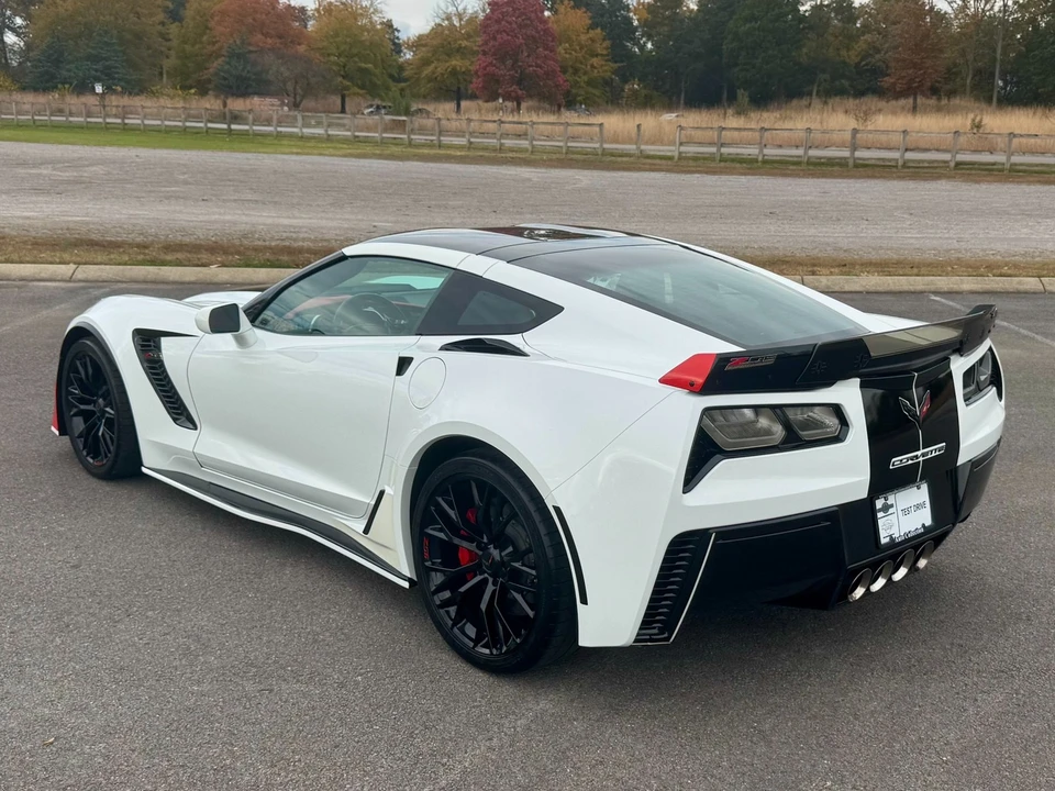 2016 Chevrolet Corvette C7 Z06 - Image 4 of 12