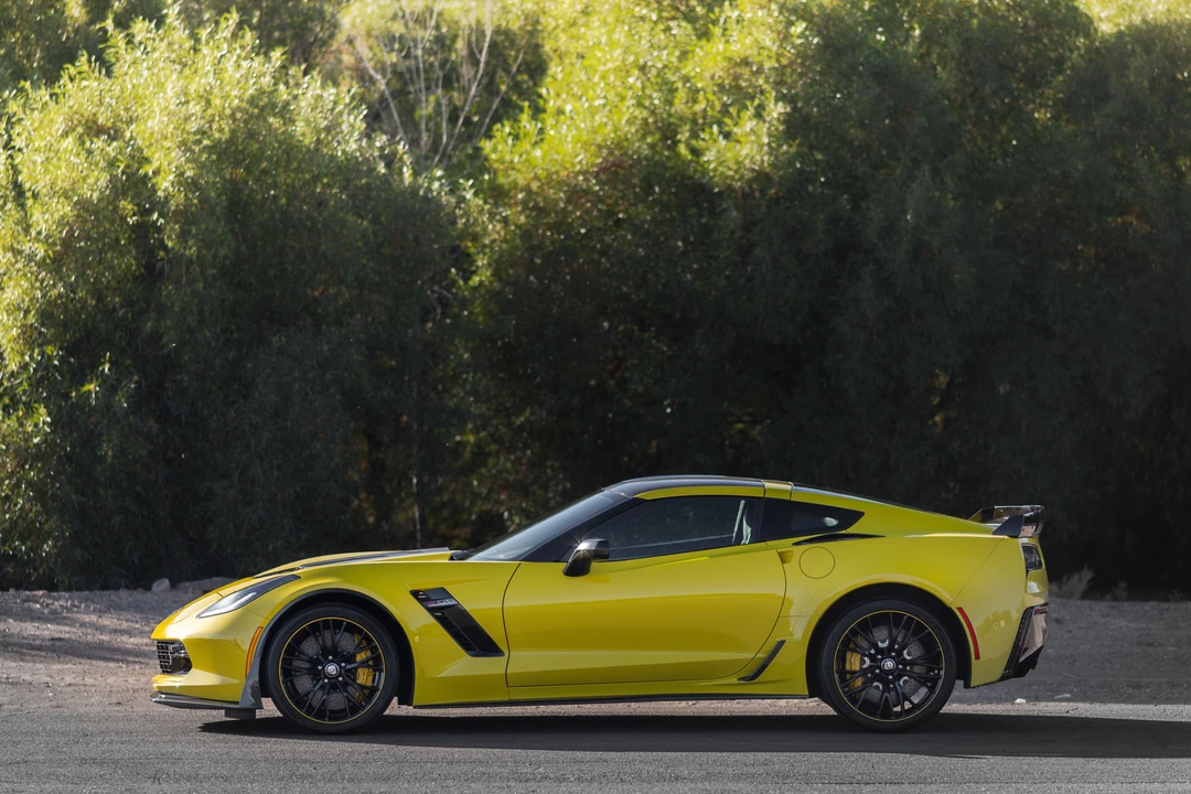 2016 Chevrolet Corvette C7 Z06 - Image 2 of 31