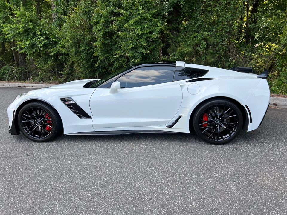 2016 Chevrolet Corvette C7 Z06 - Image 11 of 31