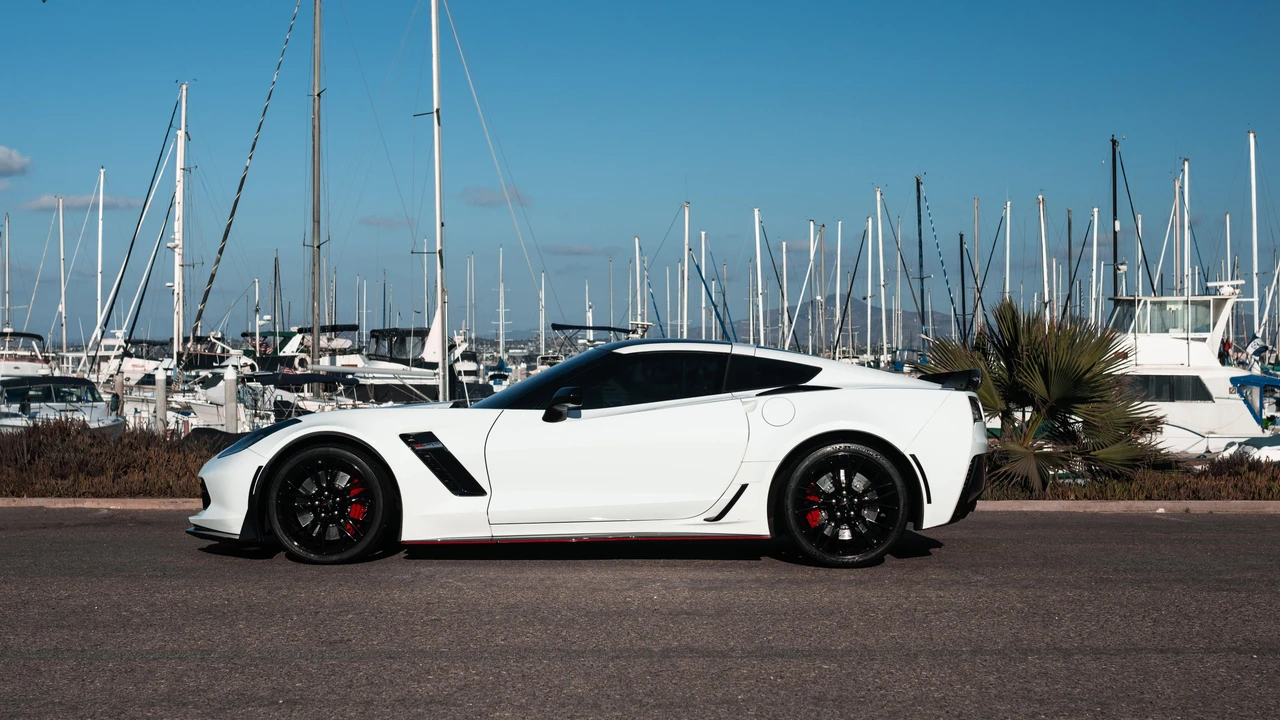 2016 Chevrolet Corvette C7 Z06 - Image 24 of 31