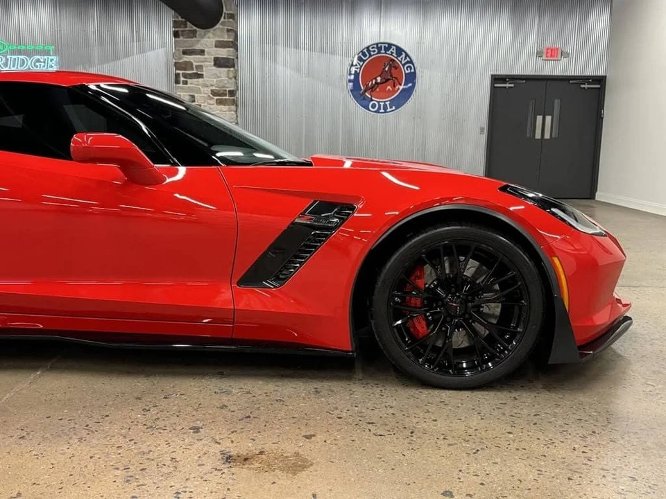 2016 Chevrolet Corvette C7 Z06 - Image 17 of 31