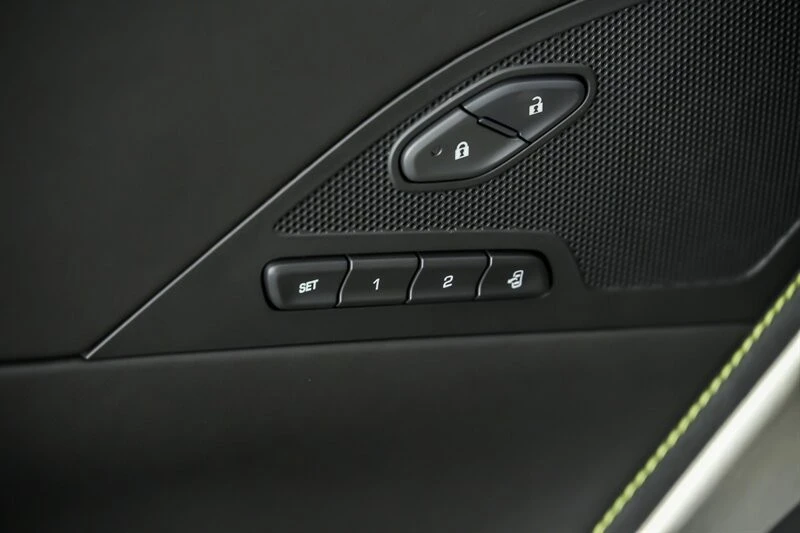 2016 Chevrolet Corvette - Image 15 of 31