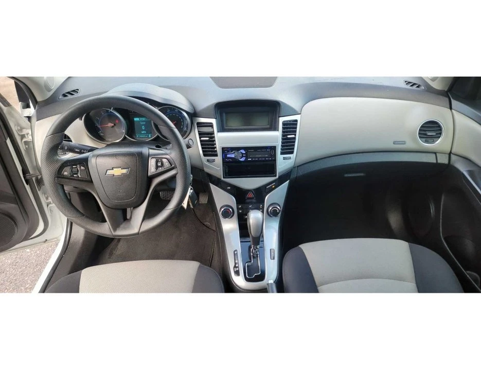 2016 Chevrolet Cruze - Image 11 of 17