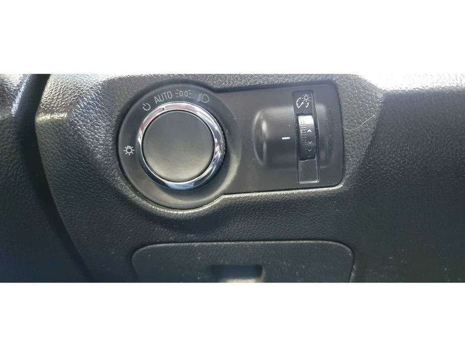 2016 Chevrolet Cruze - Image 12 of 17