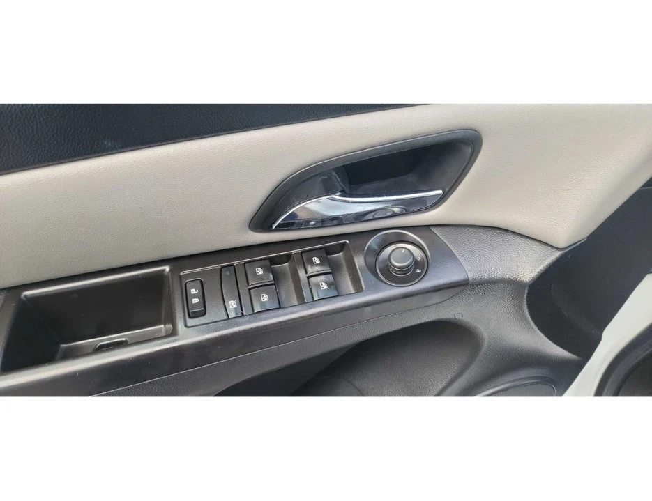 2016 Chevrolet Cruze - Image 6 of 17