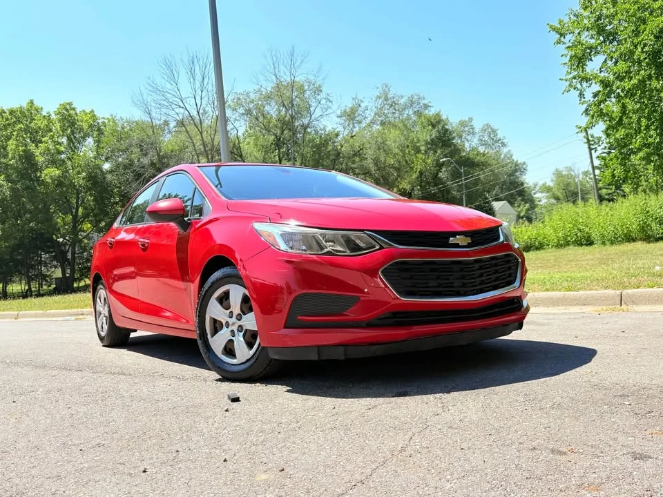 2016 Chevrolet Cruze - Image 9 of 17