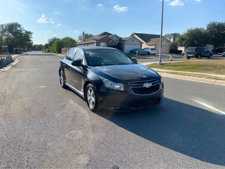 2016 Chevrolet Cruze - Image 2 of 5