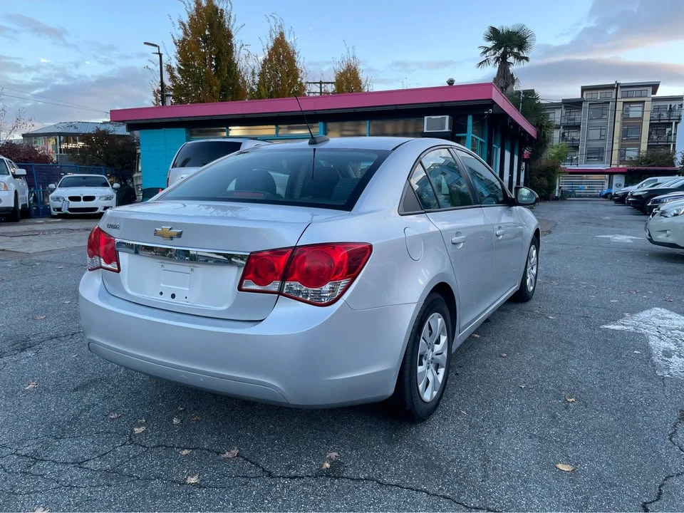 2016 Chevrolet Cruze - Image 4 of 8