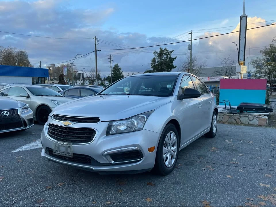 2016 Chevrolet Cruze - Image 2 of 8