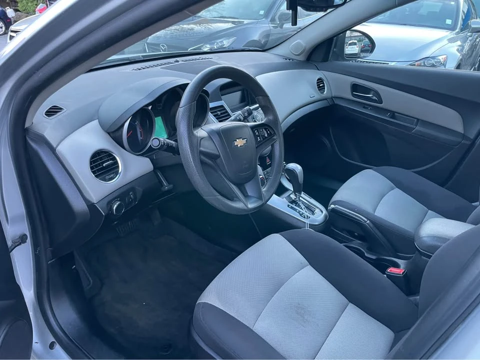 2016 Chevrolet Cruze - Image 7 of 8