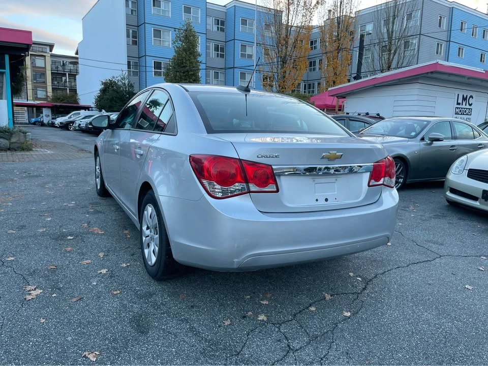 2016 Chevrolet Cruze - Image 3 of 8