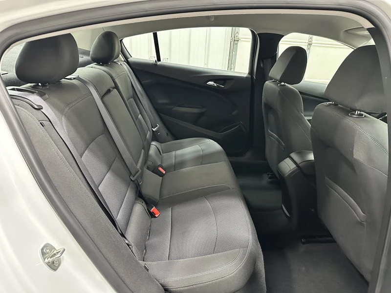 2016 Chevrolet Cruze - Image 15 of 21
