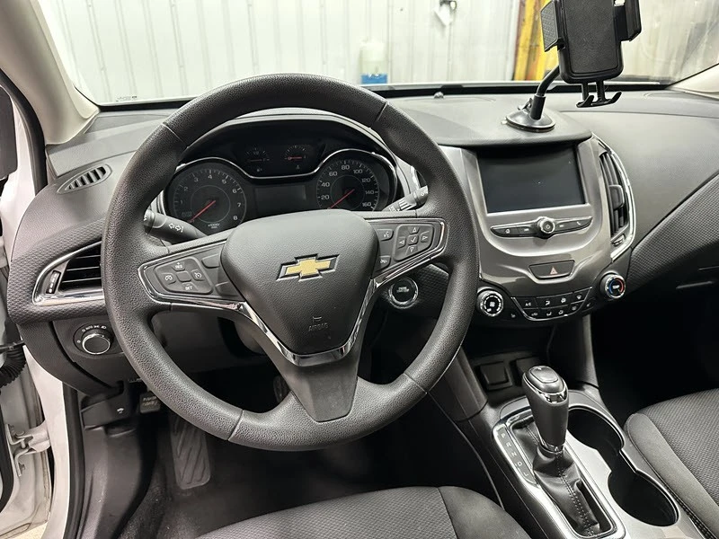 2016 Chevrolet Cruze - Image 8 of 12