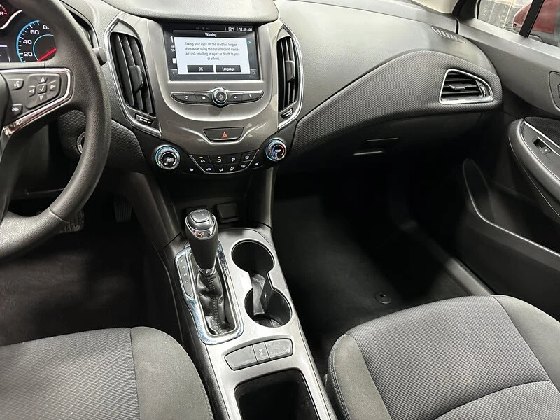 2016 Chevrolet Cruze - Image 10 of 12