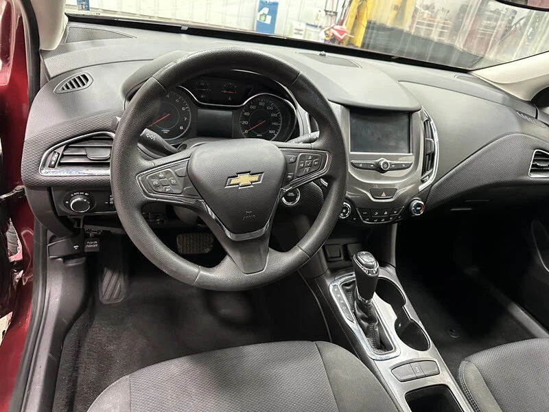 2016 Chevrolet Cruze - Image 9 of 12