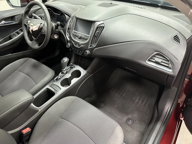 2016 Chevrolet Cruze - Image 18 of 21