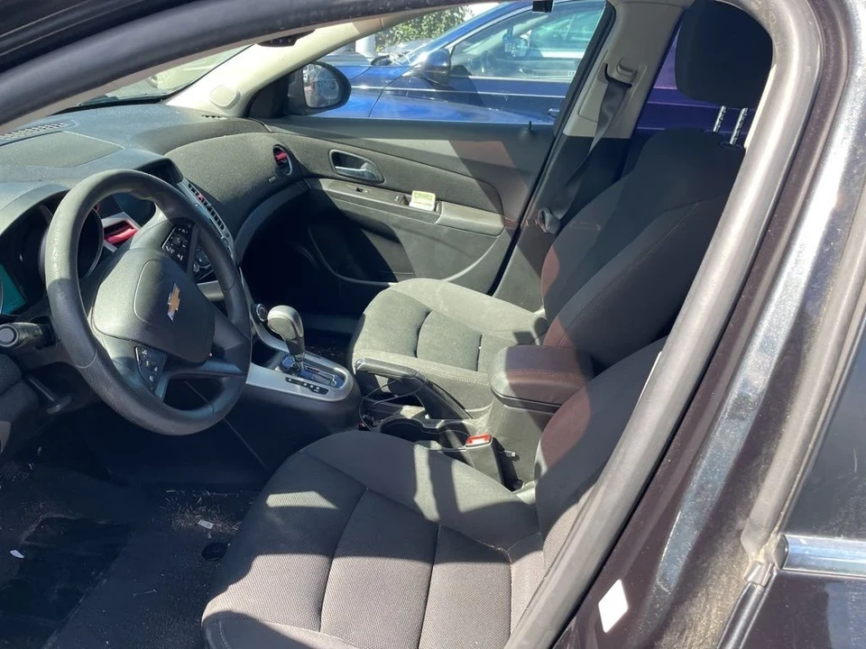 2016 Chevrolet Cruze - Image 11 of 12