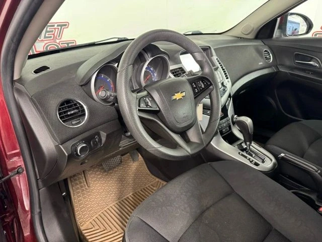 2016 Chevrolet Cruze - Image 10 of 12