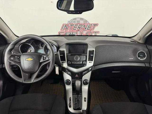 2016 Chevrolet Cruze - Image 11 of 12