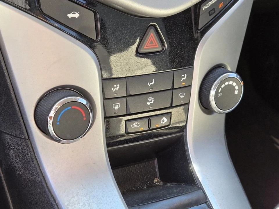 2016 Chevrolet Cruze - Image 18 of 21