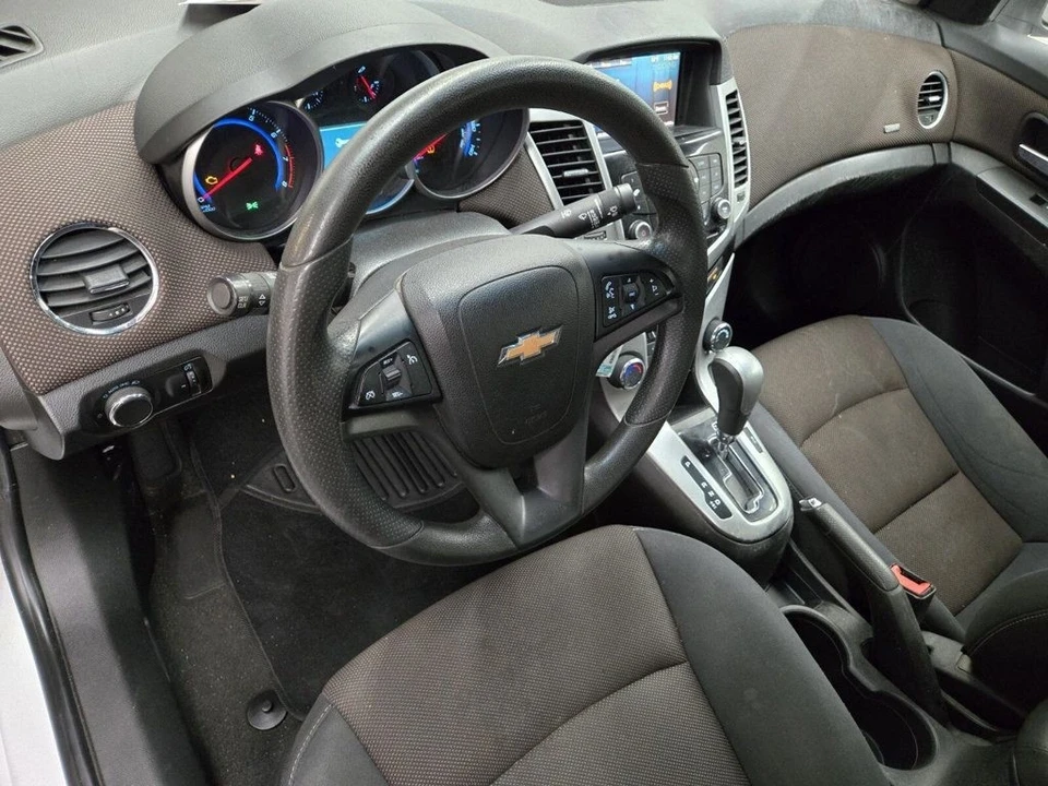 2016 Chevrolet Cruze - Image 6 of 12