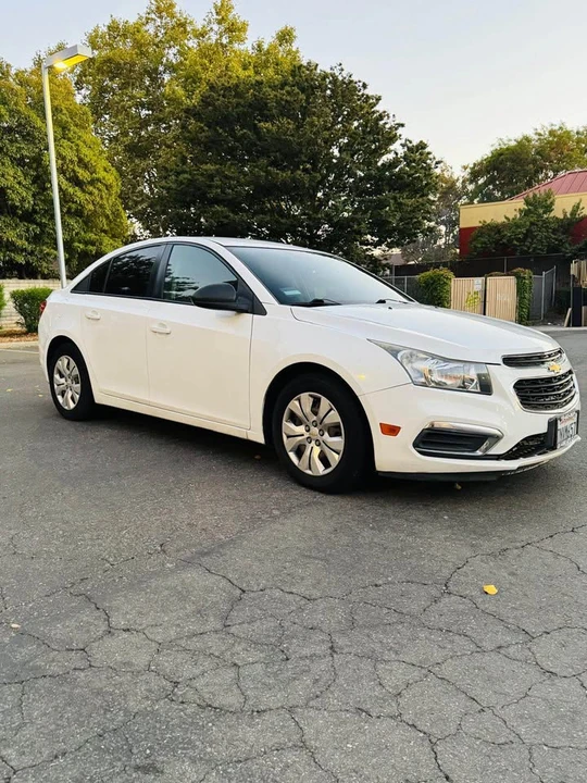 2016 Chevrolet Cruze - Image 2 of 7