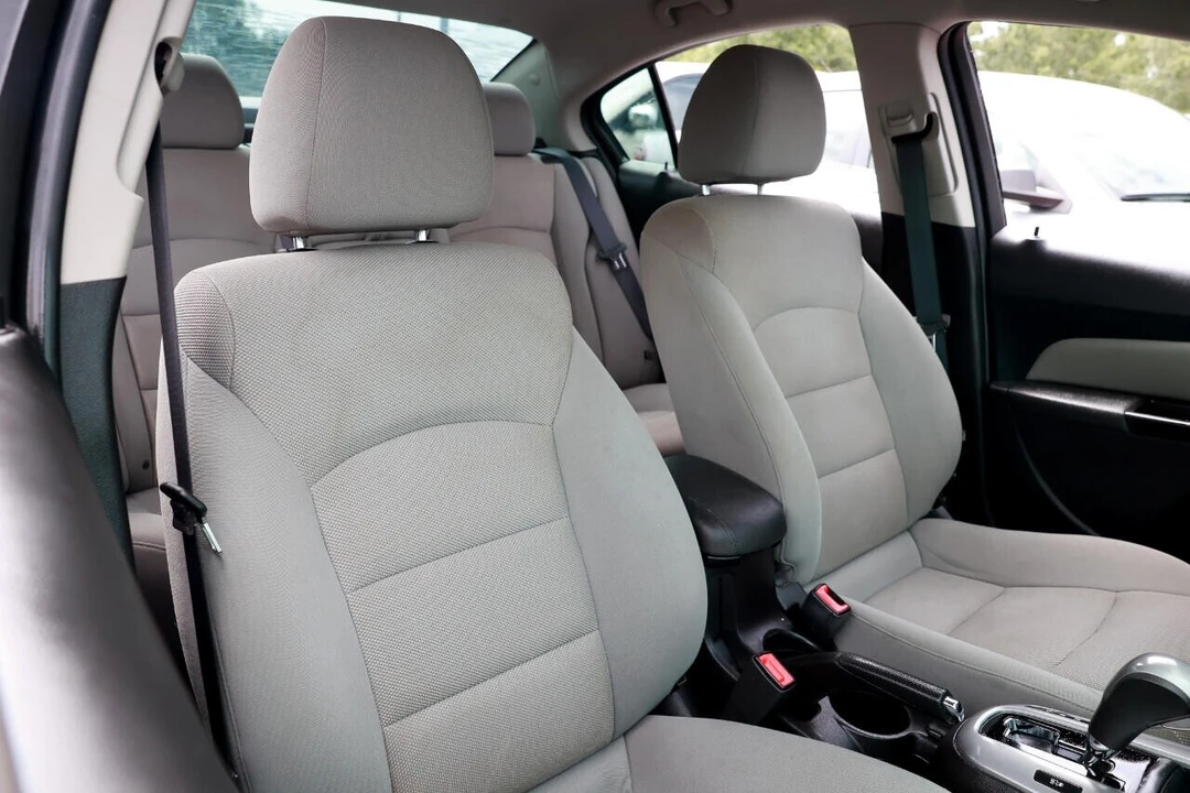 2016 Chevrolet Cruze - Image 16 of 21