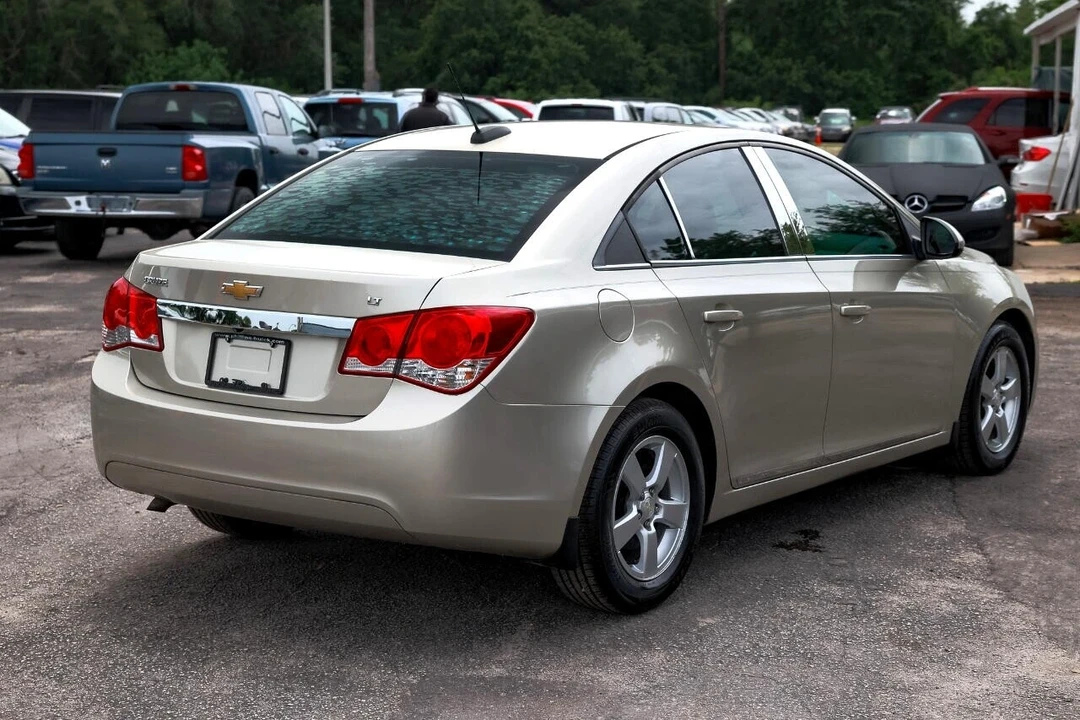 2016 Chevrolet Cruze - Image 11 of 12