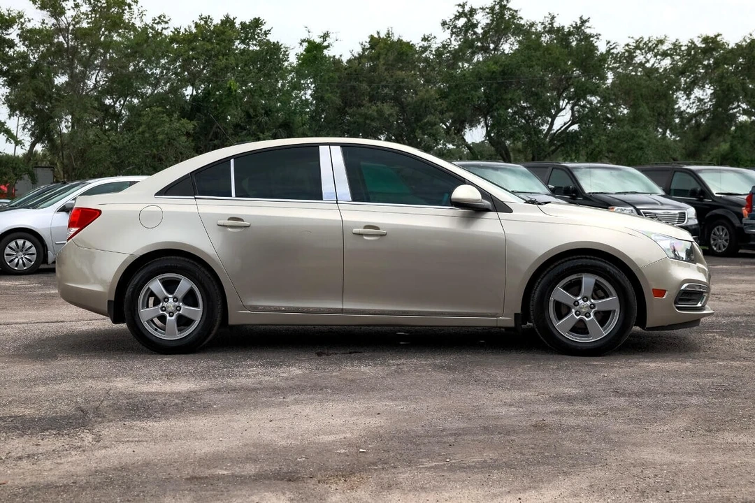 2016 Chevrolet Cruze - Image 13 of 21
