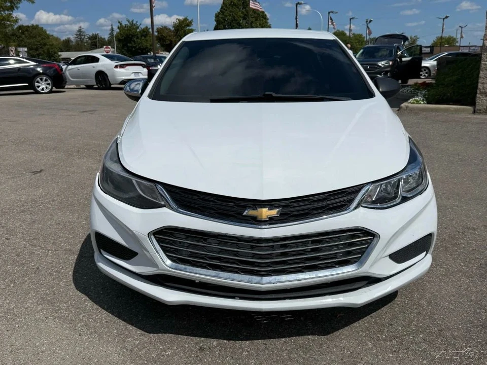 2016 Chevrolet Cruze - Image 2 of 12