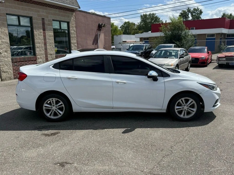 2016 Chevrolet Cruze - Image 4 of 12