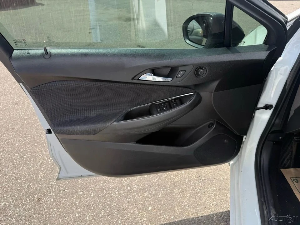 2016 Chevrolet Cruze - Image 16 of 21