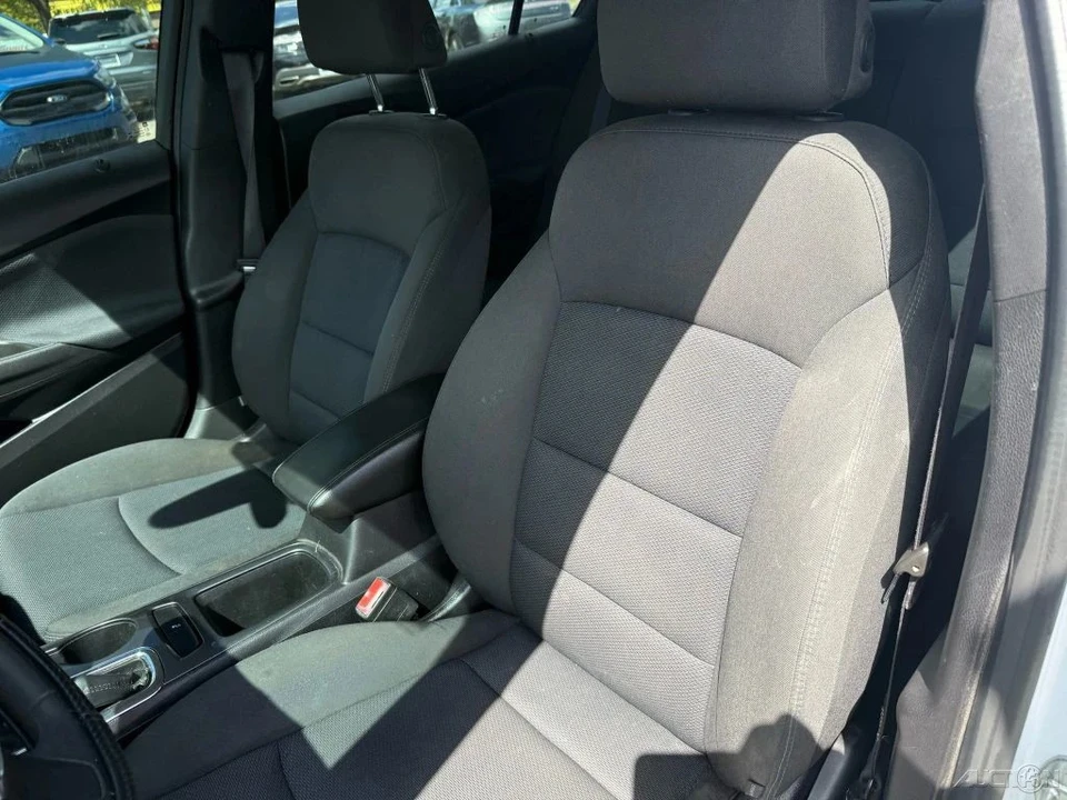 2016 Chevrolet Cruze - Image 14 of 21