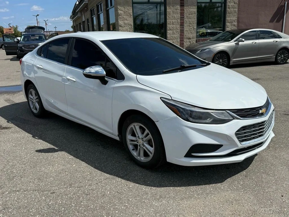 2016 Chevrolet Cruze - Image 3 of 12