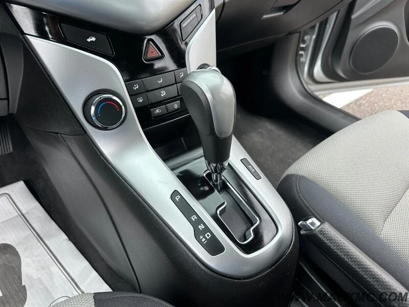 2016 Chevrolet Cruze - Image 14 of 20