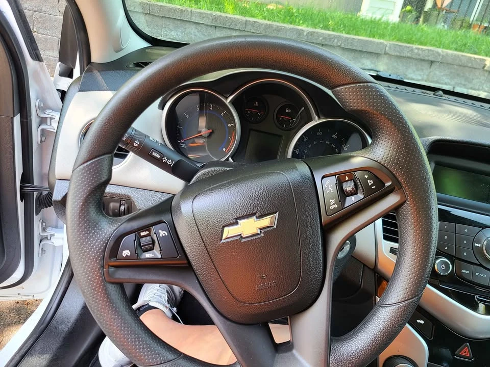 2016 Chevrolet Cruze - Image 4 of 4